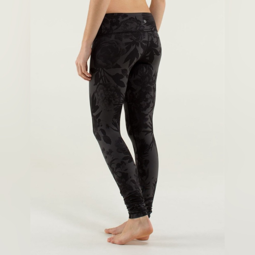 Lululemon Wunder Under Size 4 Brisk Bloom Black Soot/ Parallel Stripe Blackwhite